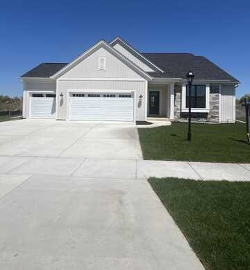 2690 Mapleton Ave, East Troy, WI 53120