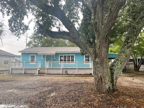 303 West Drive, Biloxi, MS 39531