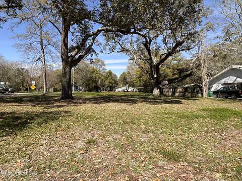 1703 Washington Avenue, Pascagoula, MS 39567