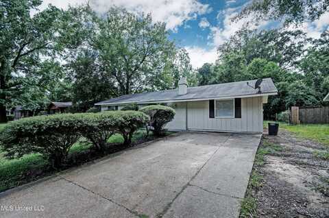 5113 Queen Eleanor Ln Lane, Jackson, MS 39209