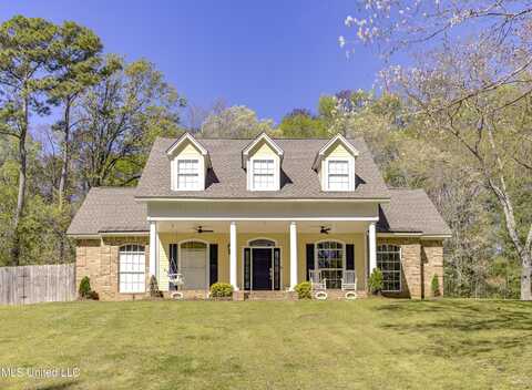 302 Foxton Cove, Raymond, MS 39154