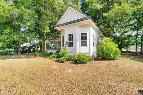 201 First Street, New Augusta, MS 39462