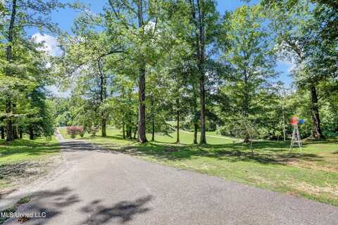 5626 Poplar Corner Road, Walls, MS 38680