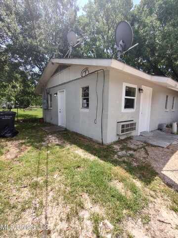 1028 Tucker Avenue, Pascagoula, MS 39567