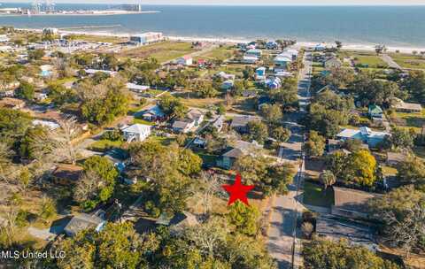 818 Woodward Avenue, Gulfport, MS 39501