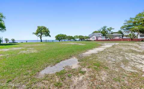 1104 Beach Boulevard, Biloxi, MS 39530