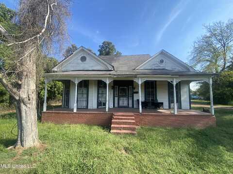 738 W Broadway Street, Yazoo City, MS 39194