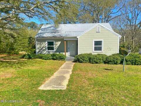 401 Oak Street, Mendenhall, MS 39114