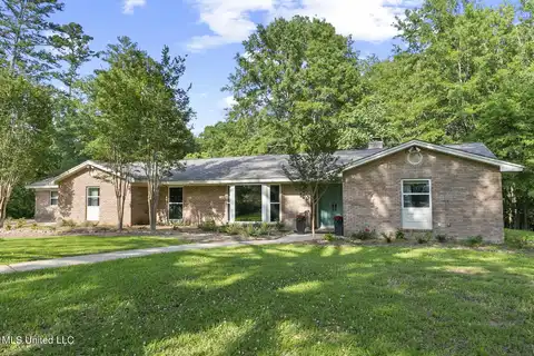 100 Bentonwood Drive, Brandon, MS 39042