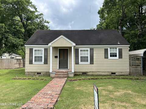 303 10th Avenue, Greenwood, MS 38930