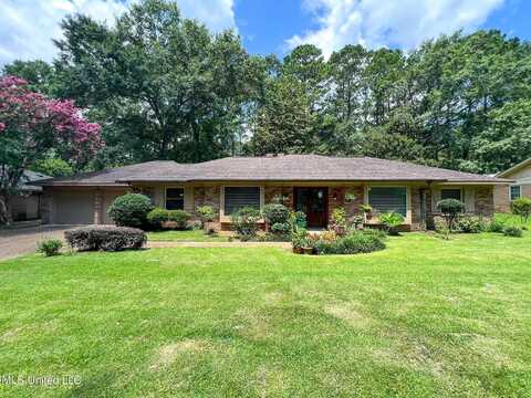 5365 Red Fox Road Road, Jackson, MS 39211