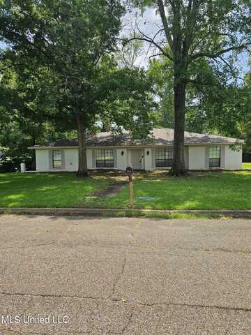 5225 Brookview Drive, Byram, MS 39272