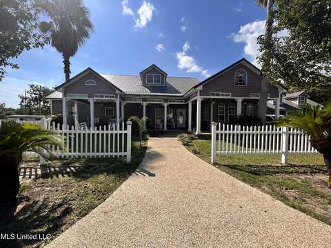 1602 E Railroad Street, Gulfport, MS 39501