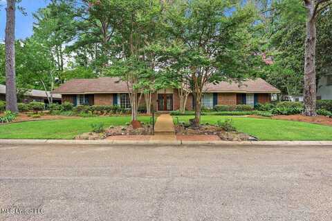 5420 Charter Oak Place, Jackson, MS 39211