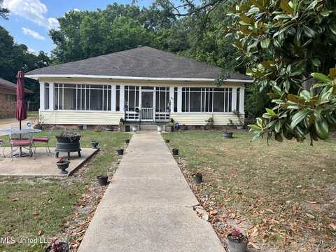 393 George Payne Cossar Boulevard, Charleston, MS 38921