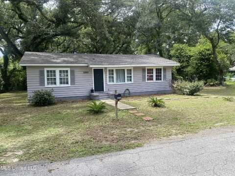 2205 Oak Avenue, Gulfport, MS 39507