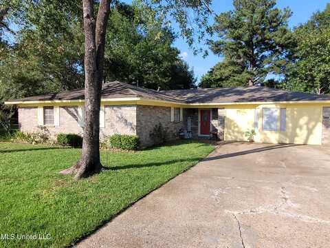 138 Chestnut Cove, Jackson, MS 39212