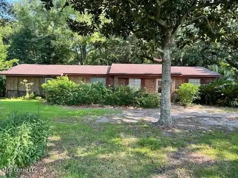 2603 Catalpa Avenue, Pascagoula, MS 39567