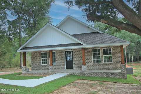 121 E V Lowery Road, Lucedale, MS 39452