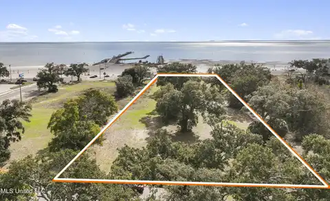 30 E Beach Boulevard, Gulfport, MS 39507