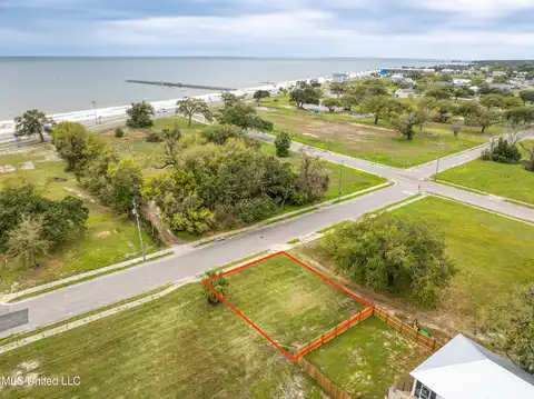 3706 8th Street, Gulfport, MS 39501