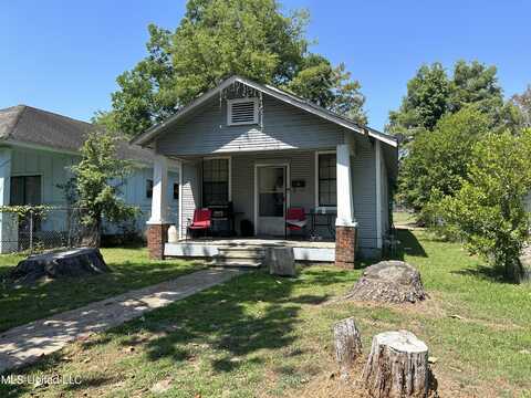 704 Sgt Charlie Cooley Avenue, Greenwood, MS 38930