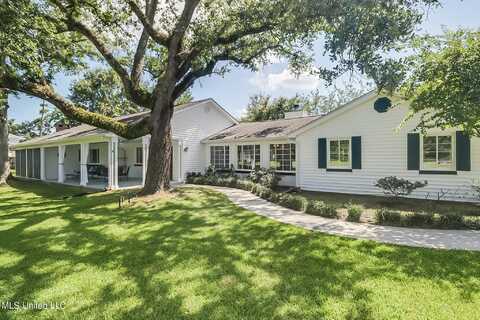 750 Dunbar Avenue, Bay Saint Louis, MS 39520