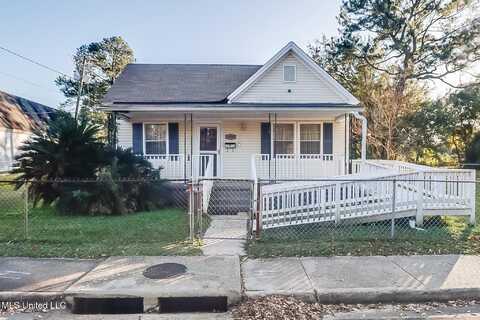 1306 Tucker Avenue, Pascagoula, MS 39567