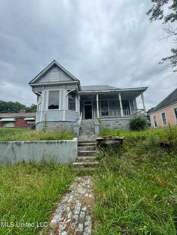 617 Adams Street, Vicksburg, MS 39183