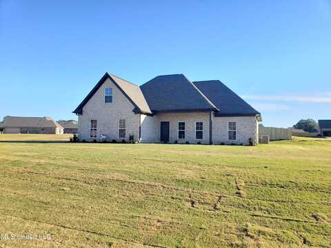 312 Rocky Creek Drive, Senatobia, MS 38668