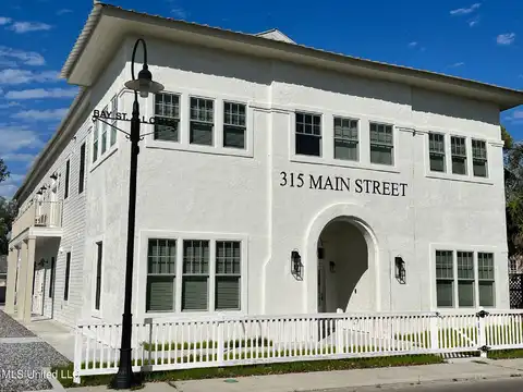 315 Main Street, Bay Saint Louis, MS 39520