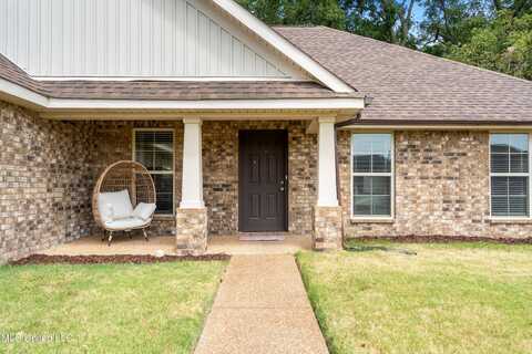 8856 N Courtly Circle Circle, Olive Branch, MS 38654