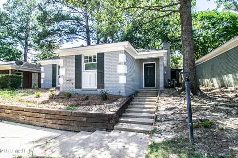 13 Ashland Avenue, Brandon, MS 39047