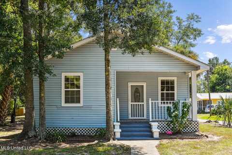 301 N Necaise Avenue, Bay Saint Louis, MS 39520