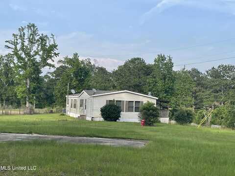 1027 Hickman Street, Wiggins, MS 39577