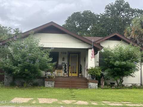 130 Lee Street, Biloxi, MS 39530