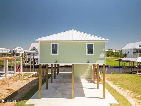 11042 Manhattan Street, Bay Saint Louis, MS 39520