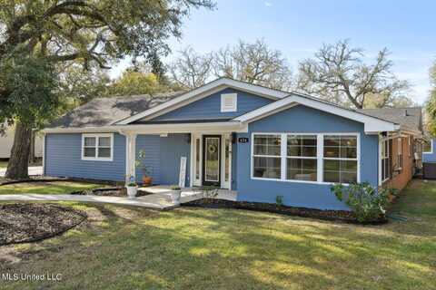 434 St John Street, Bay Saint Louis, MS 39520