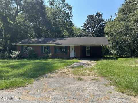 700 E Bond Avenue, Wiggins, MS 39577