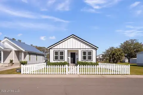 156 Markham Drive, Gulfport, MS 39507