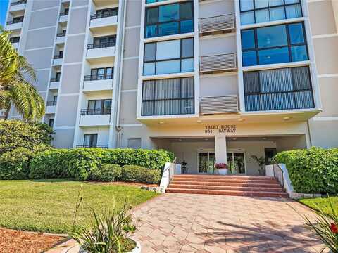 851 BAYWAY BOULEVARD, CLEARWATER BEACH, FL 33767
