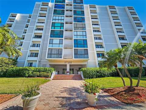 851 BAYWAY BOULEVARD, CLEARWATER BEACH, FL 33767