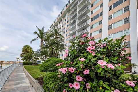 675 S GULFVIEW BOULEVARD, CLEARWATER BEACH, FL 33767