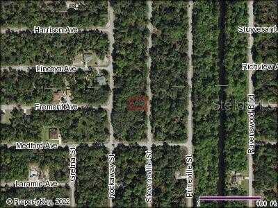 121 STEVENSVILLE STREET, PORT CHARLOTTE, FL 33954