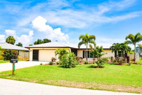945 CHEVY CHASE STREET, PORT CHARLOTTE, FL 33948
