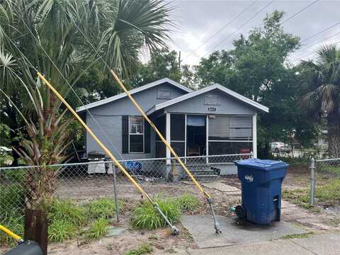 8401 N MULBERRY AVENUE, TAMPA, FL 33604