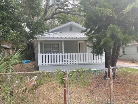 8215 N 12TH STREET, TAMPA, FL 33604