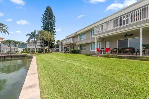 400 LARBOARD WAY, CLEARWATER BEACH, FL 33767