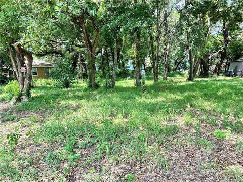 832 E 145TH AVENUE, TAMPA, FL 33613