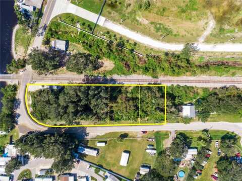 801 WOODLAND ESTATES AVENUE, RUSKIN, FL 33570